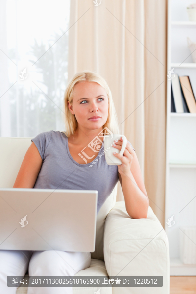 女人-匯圖網(wǎng) www.fosd68.com 女人