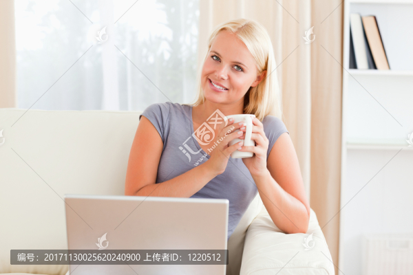 女人