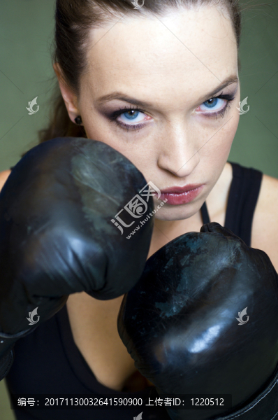 女人