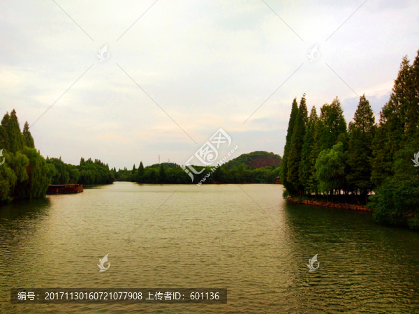 江南湖泊水景