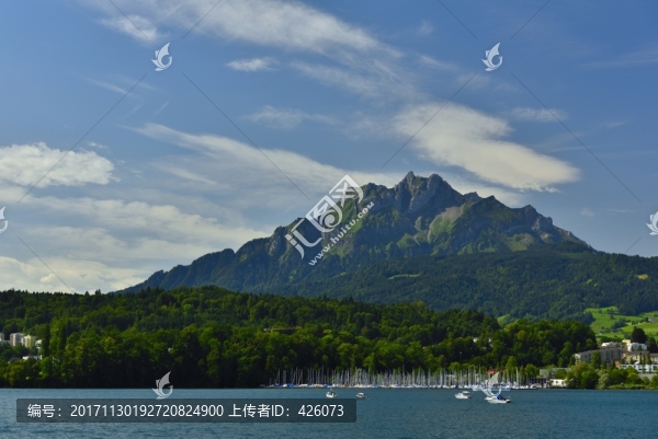 高山湖泊