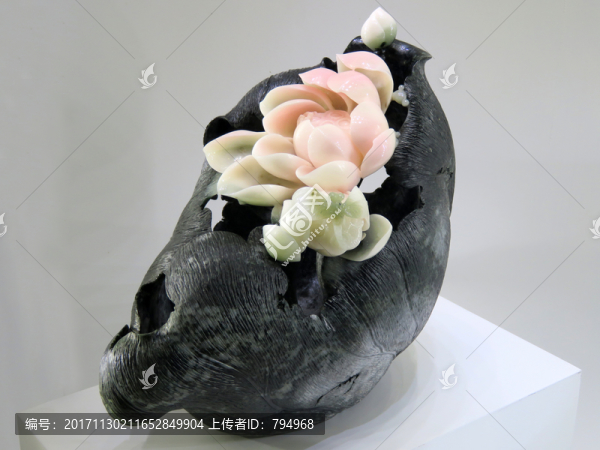 獨山玉雕荷花