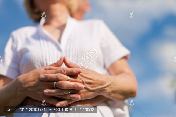 女人