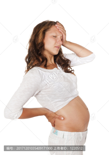 懷孕的年輕女人有痛苦