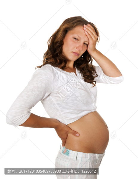 懷孕的年輕女人有痛苦