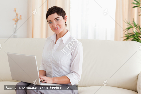 女人