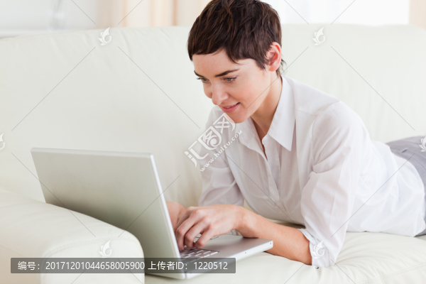女人