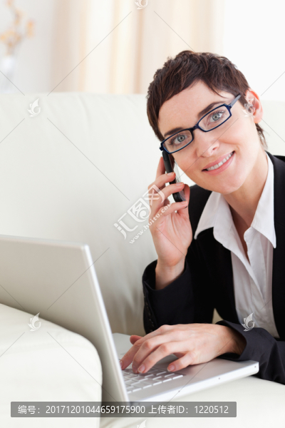 女人