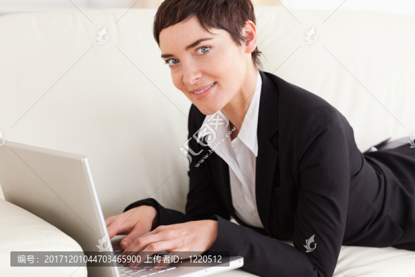 女人