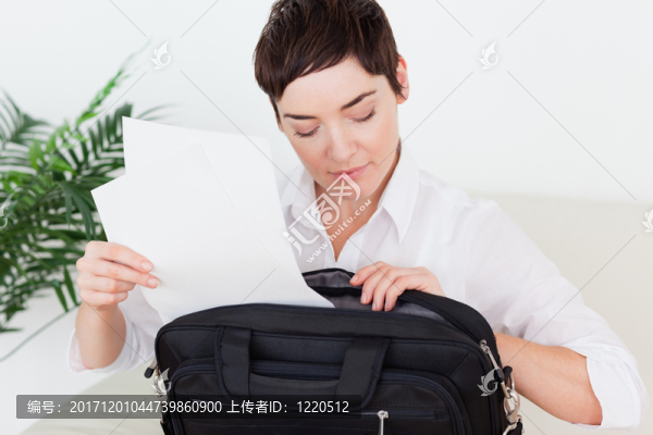 女人