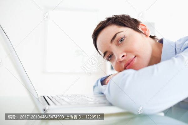 女人