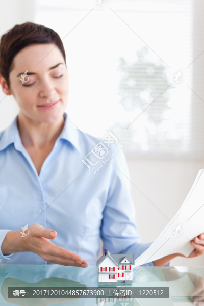 女人