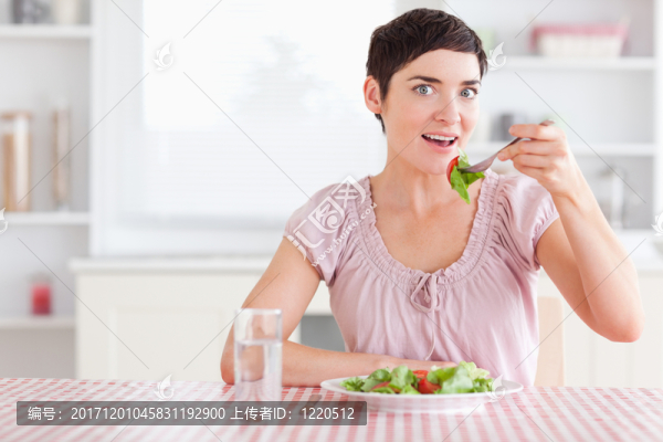 女人