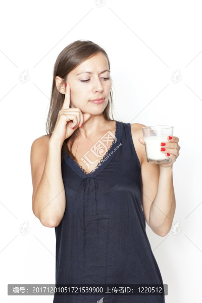 女人與牛奶