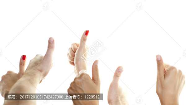 反對白色背景的許多拇指向上指向