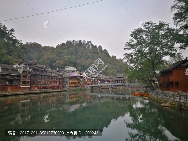 鳳凰古城沱江風(fēng)光