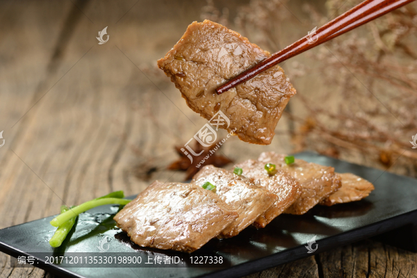 素肉