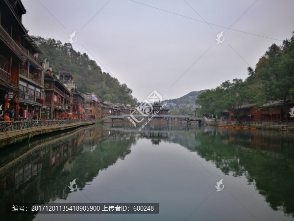鳳凰古城沱江風(fēng)光