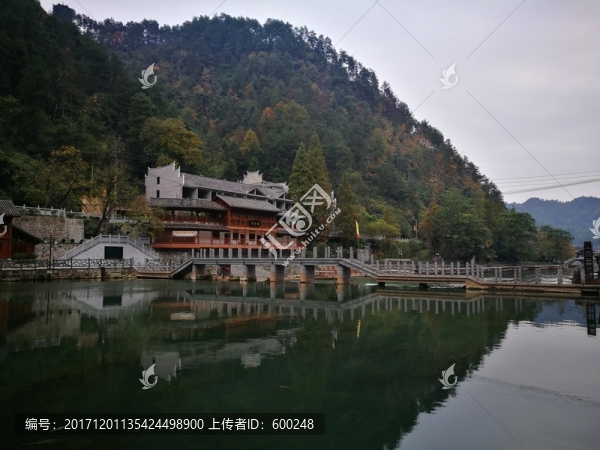 鳳凰古城沱江風光