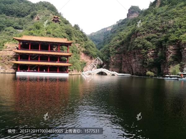 湖光山色