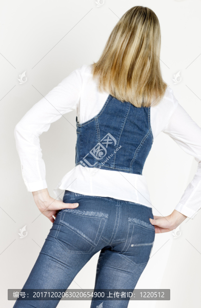 女人