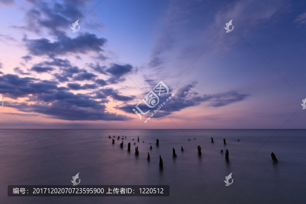 藍色