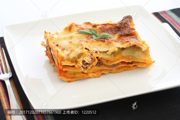 緊密的