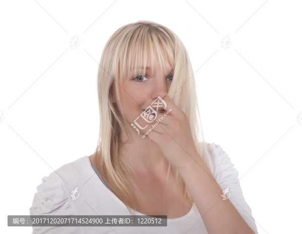 金發(fā)的年輕女子