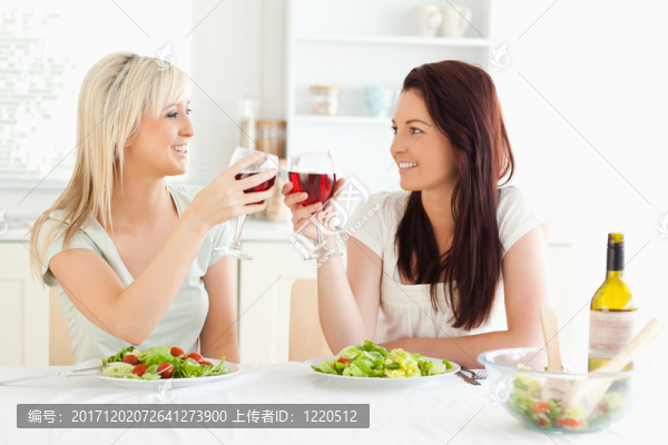 說話