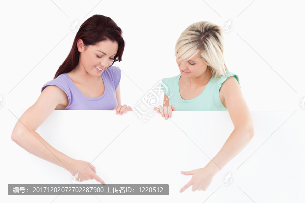 笑
