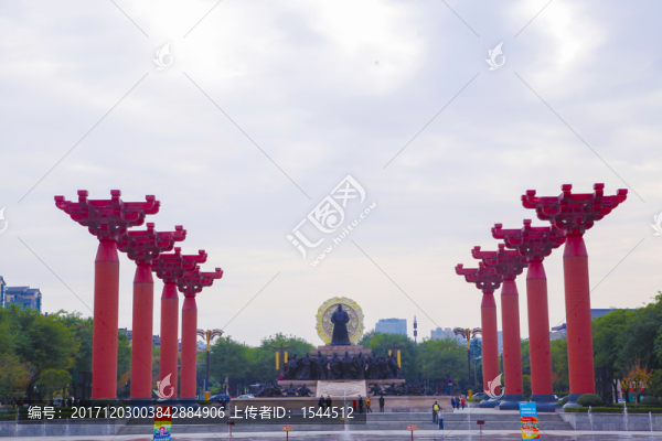 西安地標(biāo)開(kāi)元廣場(chǎng)