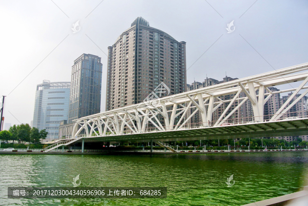 進(jìn)步橋