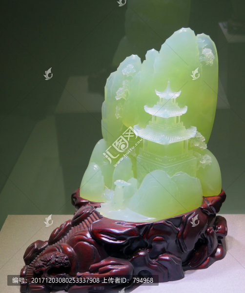 岫巖玉雕件
