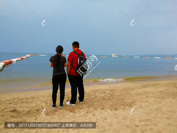 泰國芭提雅中天海灘人物背影