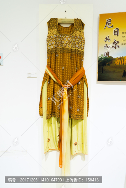 印度女服印度傳統(tǒng)服裝