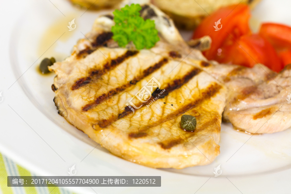 燒烤，雞胸肉和玉米沙拉