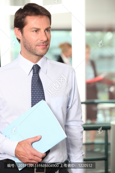 男性的