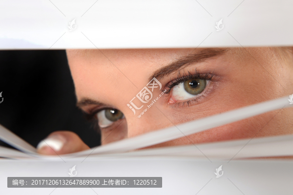 女性的