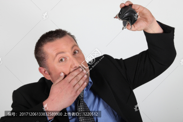 黑的