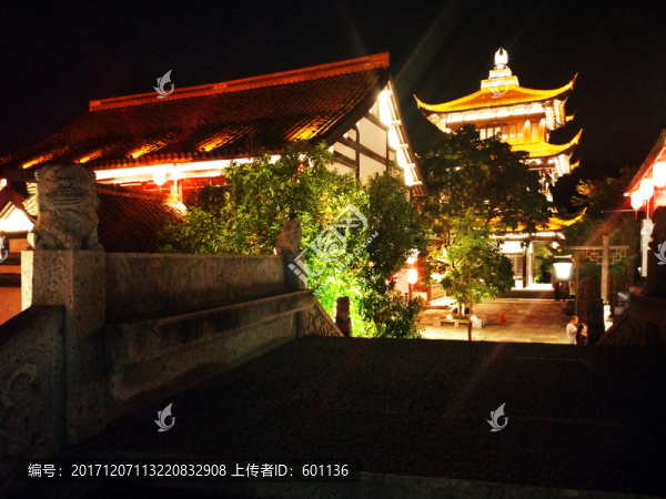 魯鎮(zhèn)水鄉(xiāng)古鎮(zhèn)夜景