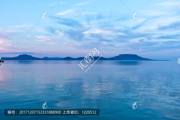 藍色