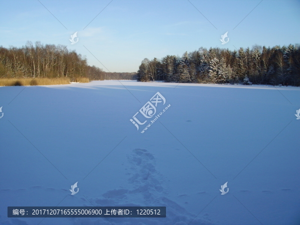 zugefrorener,venekotensee與腳步聲