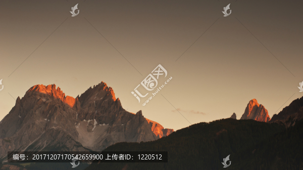 山發(fā)光
