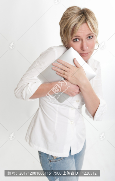 女人