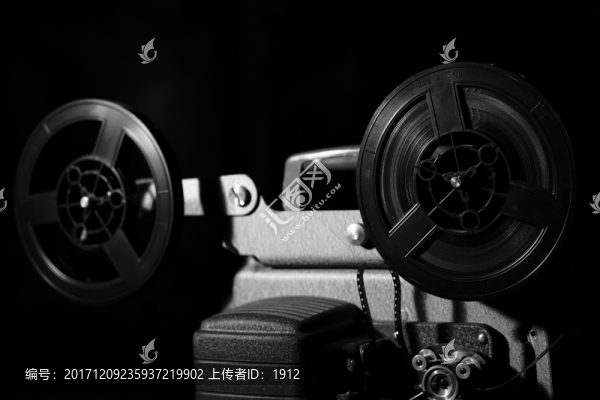 電影播放機(jī)