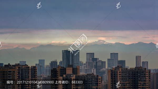 城市雪山圖