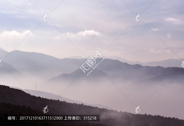 高山云霧