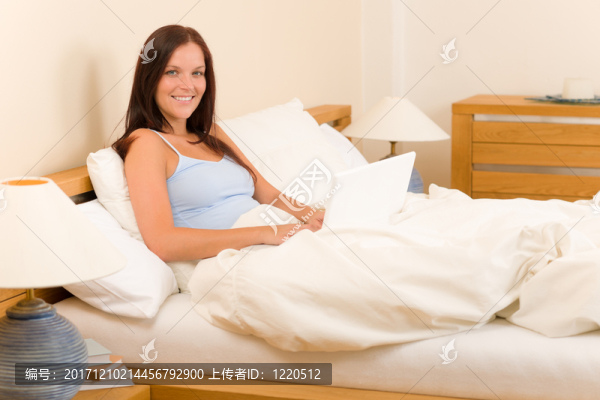 女人
