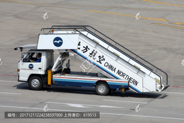 飛機(jī)客梯車,機(jī)場(chǎng)特種車輛