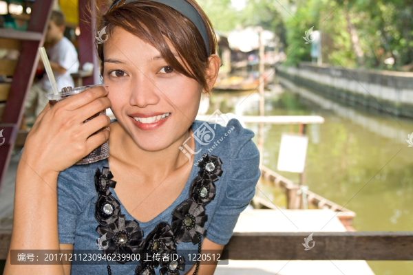 女人